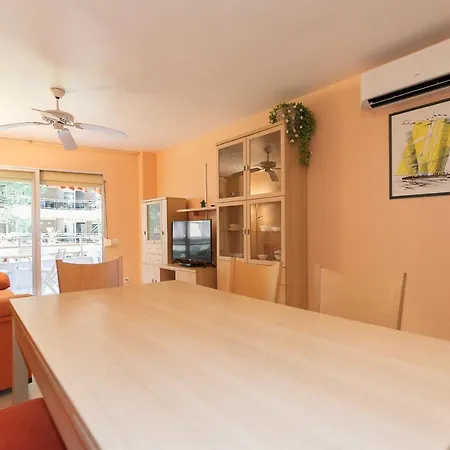 Uhc Sol De Espana Apartman